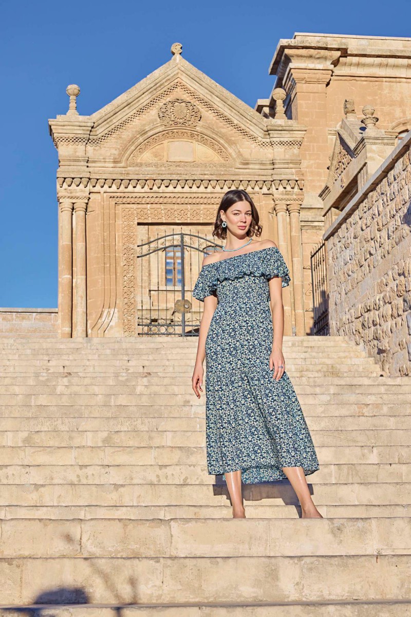 Arias Closet Çiçek Desenli Elbise Arias Closet Çiçek Desenli Elbise