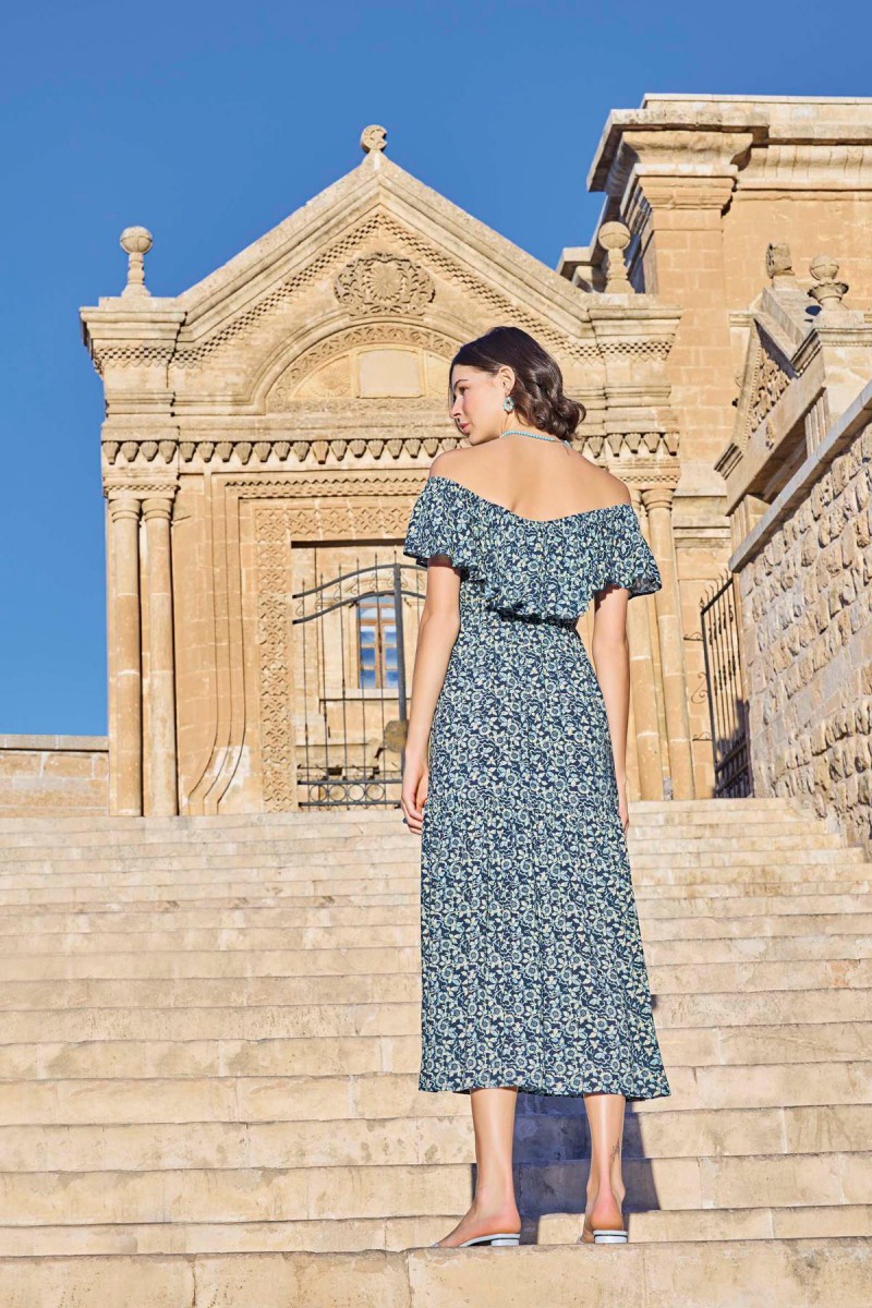 Arias Closet Çiçek Desenli Elbise Arias Closet Çiçek Desenli Elbise
