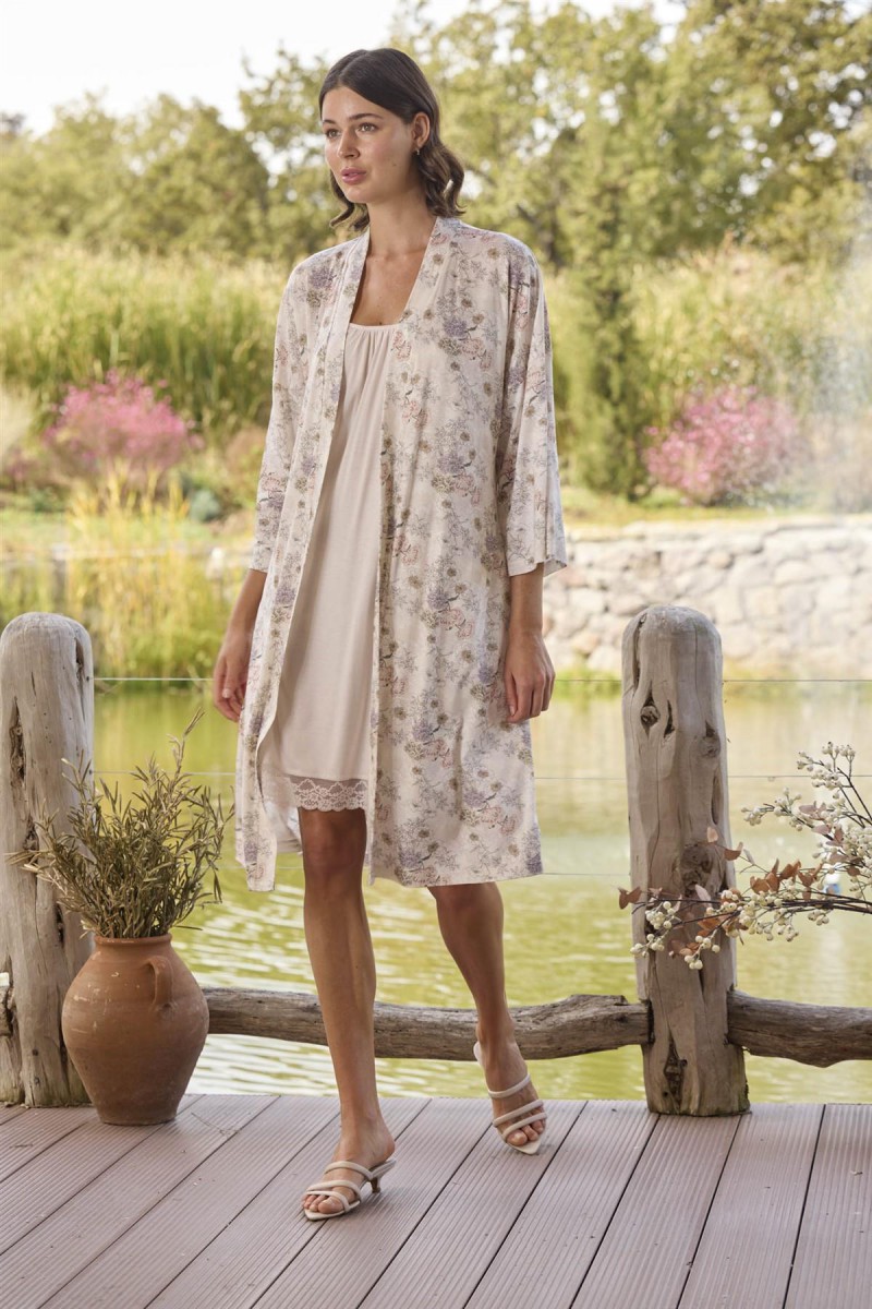 Arias Closet Çiçek Desenli ve Dantelli Sabahlık Takımı Arias Closet Çiçek Desenli ve Dantelli Sabahlık Takımı