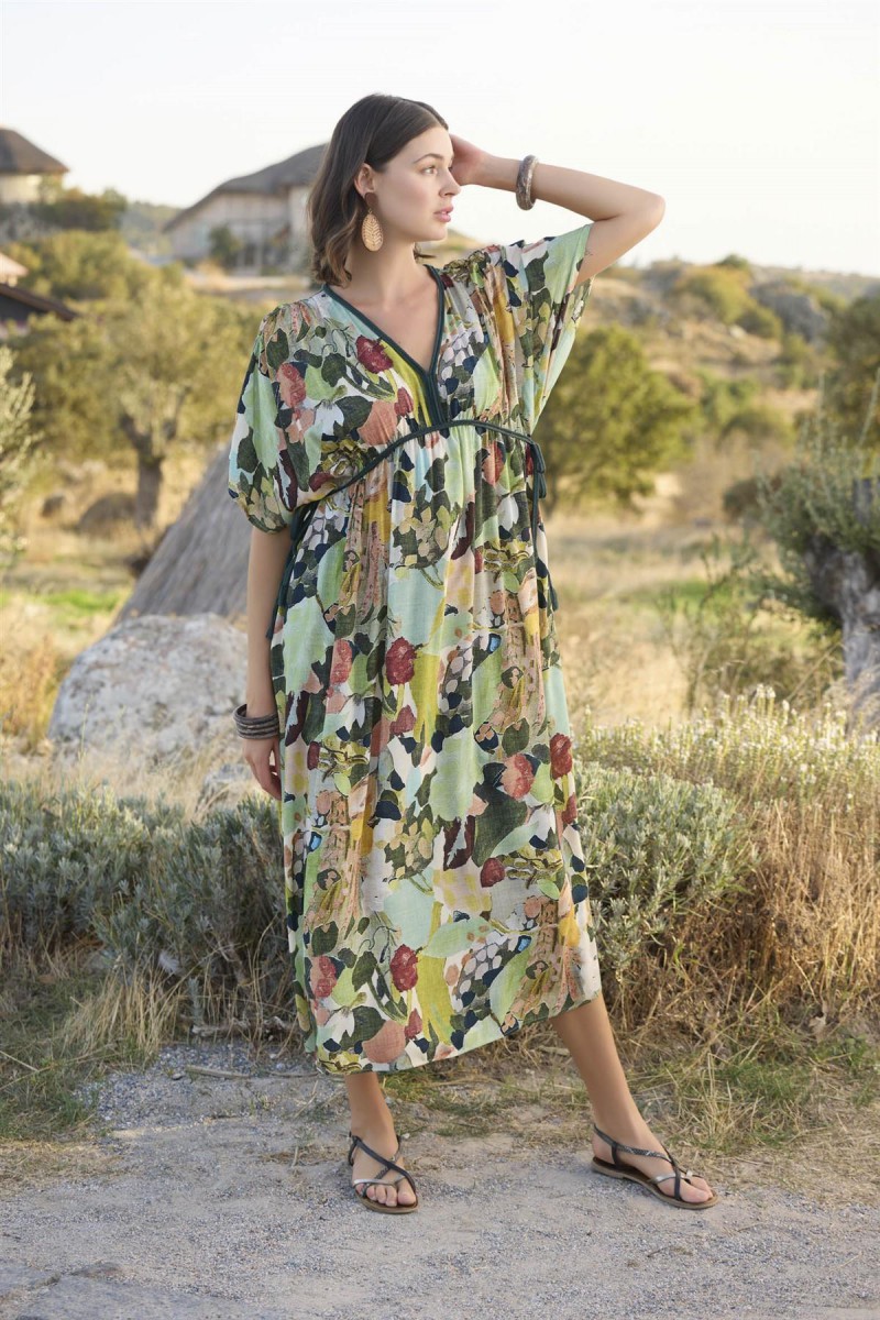 Arias Closet %100 Viskon Çiçek ve Yaprak Desenli Kısa Kollu Elbise Arias Closet %100 Viskon Çiçek ve Yaprak Desenli Kısa Kollu Elbise