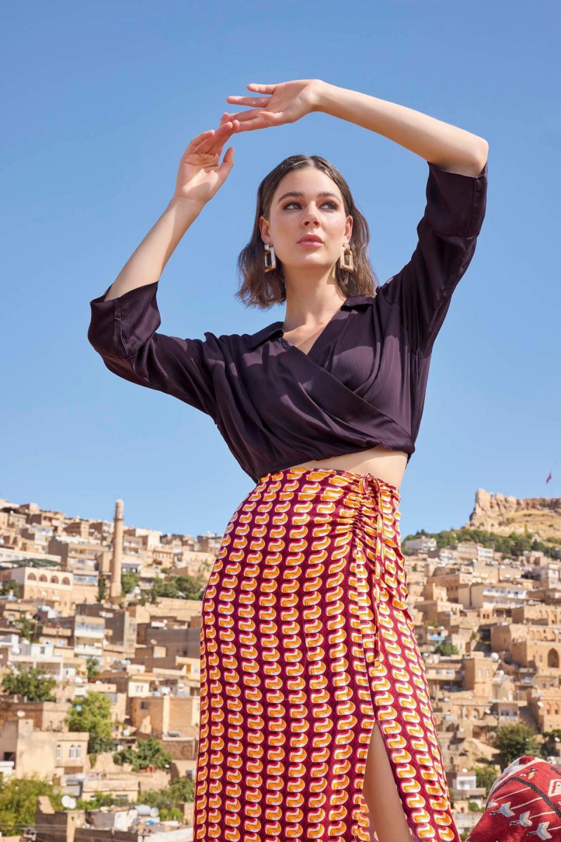 Arias Closet Etnik Desenli Saten Etek Takımı Arias Closet Etnik Desenli Saten Etek Takımı