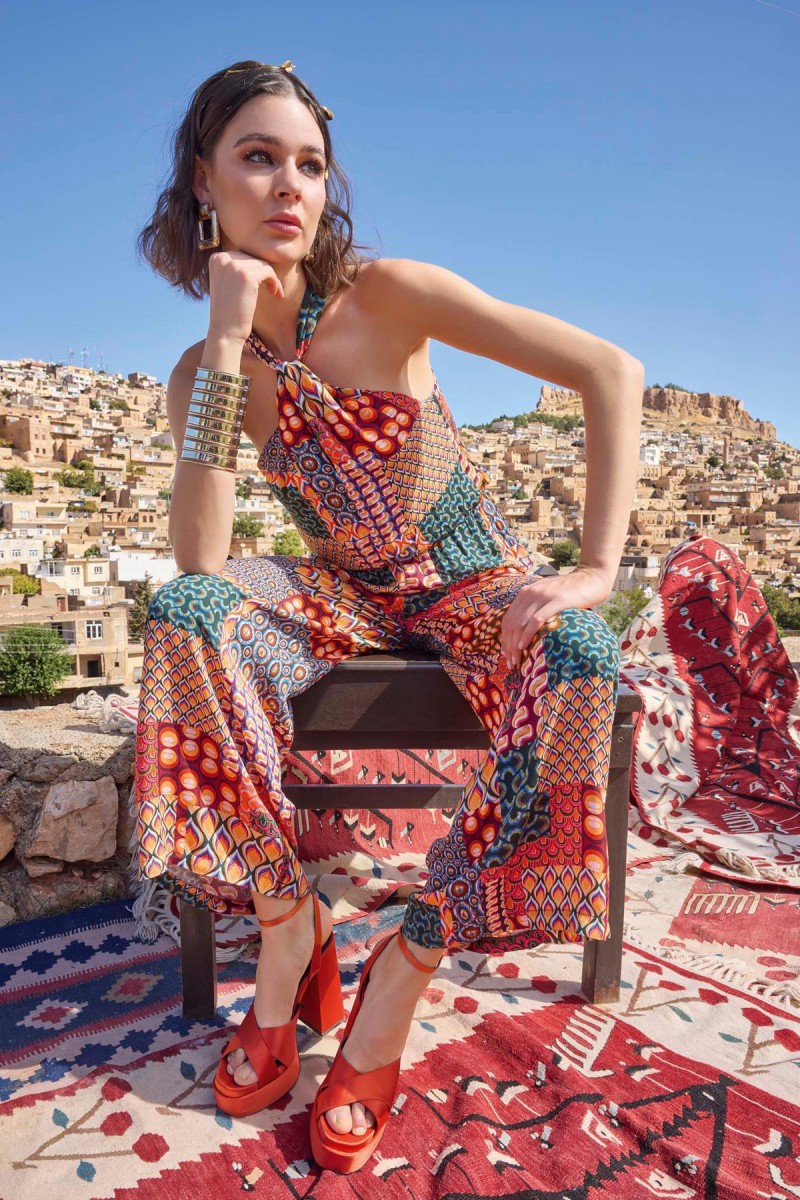 Arias Closet Etnik Desenli Saten Tulum Arias Closet Etnik Desenli Saten Tulum