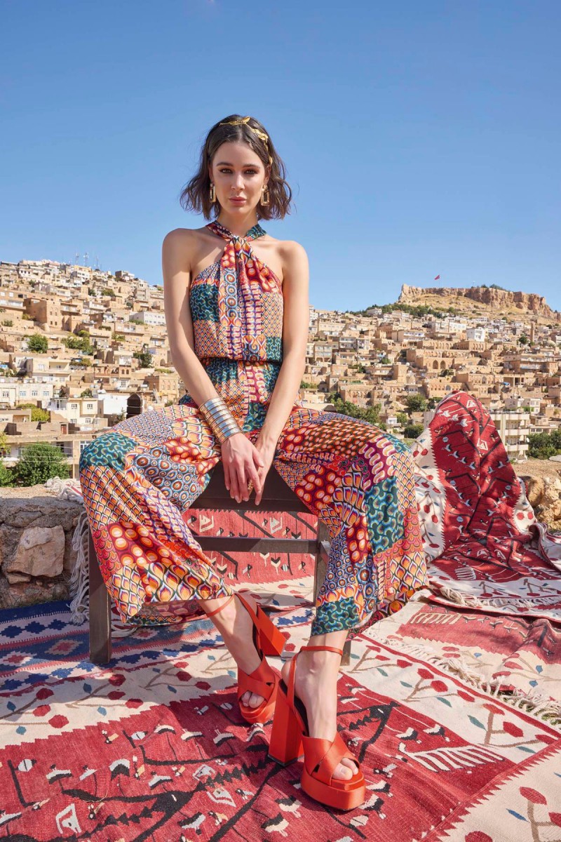 Arias Closet Etnik Desenli Saten Tulum Arias Closet Etnik Desenli Saten Tulum