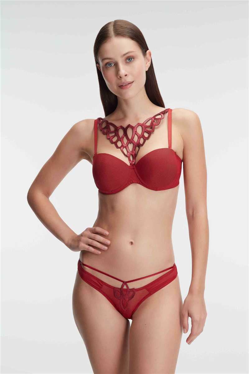 Arias Closet Balenli Destekli Dolgulu Askıları Çıkabilen Çıkabilen Yaka Aksesuarlı Sütyen ve String Takım Arias Closet Balenli Destekli Dolgulu Askıları Çıkabilen Çıkabilen Yaka Aksesuarlı Sütyen ve String Takım
