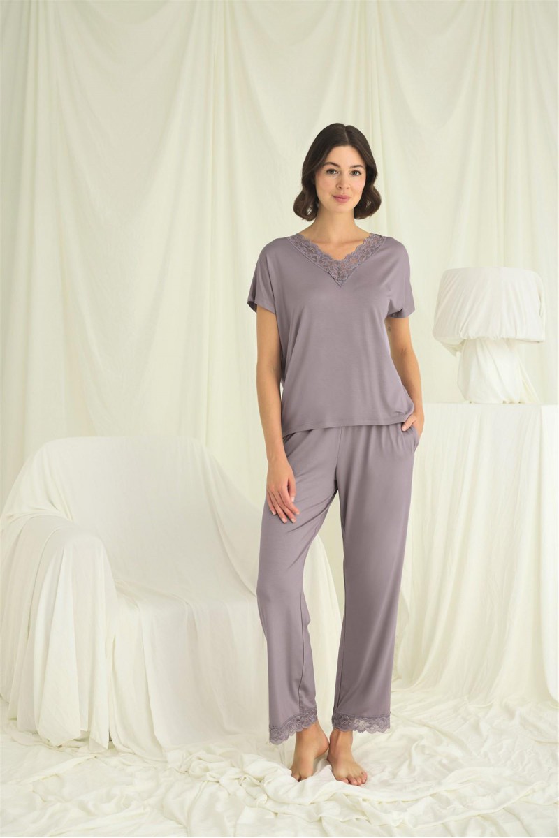 Arias Closet Kısa Kollu V Yakalı Dantelli Pijama Takımı Arias Closet Kısa Kollu V Yakalı Dantelli Pijama Takımı