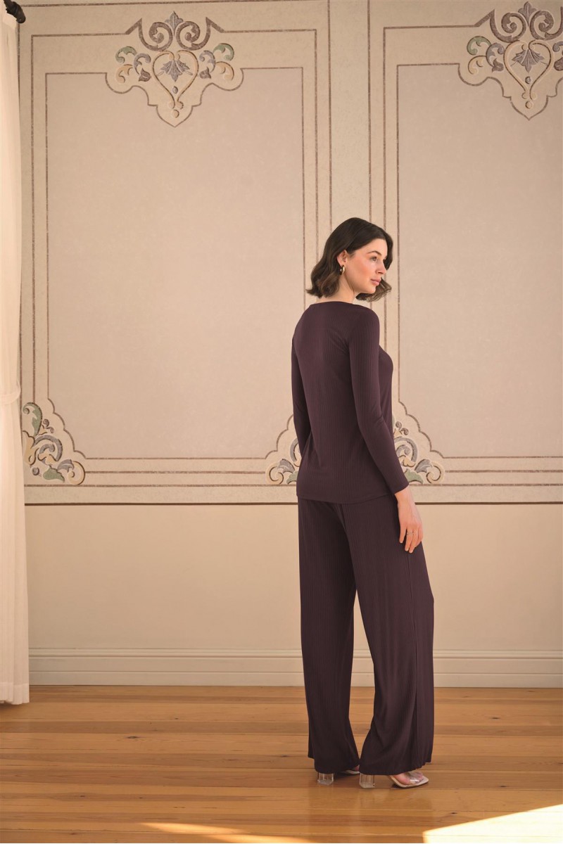 Arias Closet Uzun Kollu ve Dantelli Pijama Takımı Arias Closet Uzun Kollu ve Dantelli Pijama Takımı