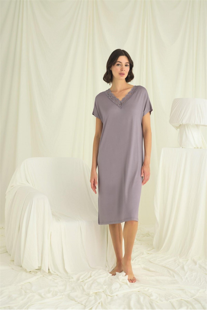 Arias Closet Yakası Dantelli Kısa Kollu Gecelik Arias Closet Yakası Dantelli Kısa Kollu Gecelik