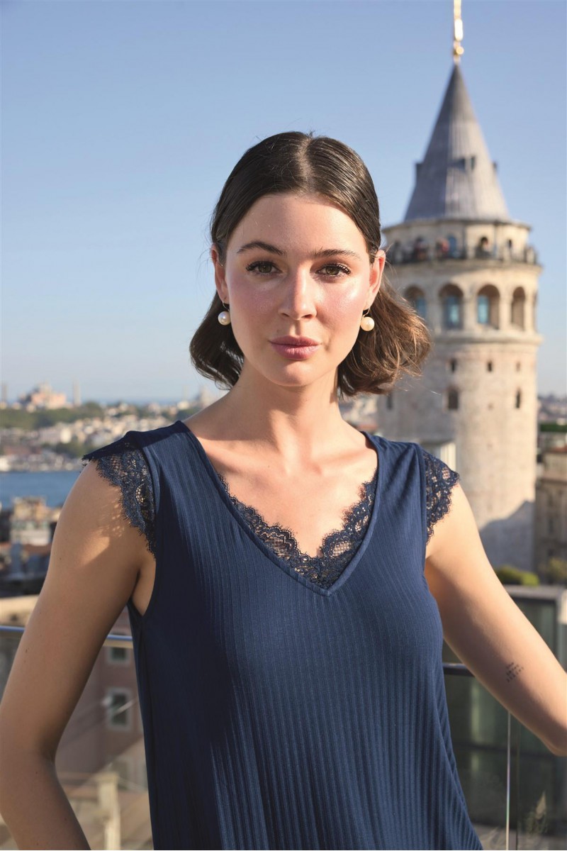 Arias Closet Yaprak Desenli ve Dantelli 3lü Pijama Takımı