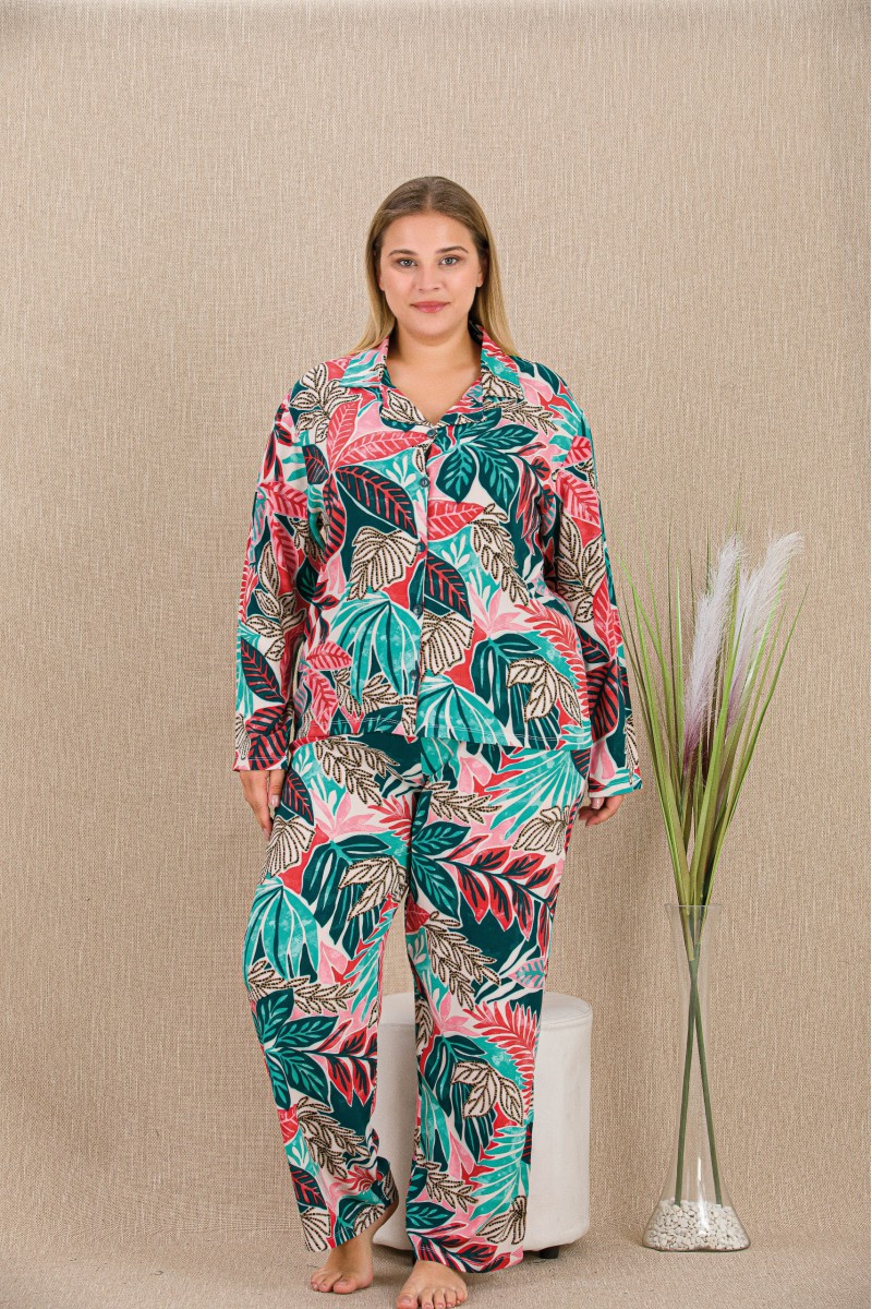 Arias Closet Büyük Beden Renkli Yaprak Desenli Düğmeli Uzun Kol Viskon Pijama Takımı Arias Closet Büyük Beden Renkli Yaprak Desenli Düğmeli Uzun Kol Viskon Pijama Takımı