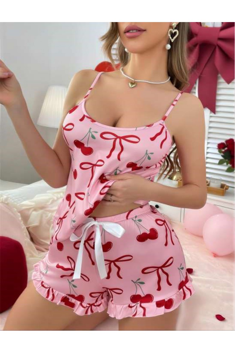Arias Closet Pembe Üstüne Kiraz Desenli Askılı Şortlu Pijama Takımı Arias Closet Pembe Üstüne Kiraz Desenli Askılı Şortlu Pijama Takımı
