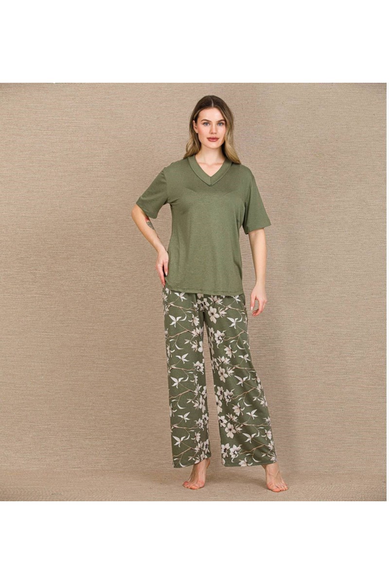 Şık Tasarım Çiçek Desenli Yeşil Kısa Kol Viskon Pijama Takımı
