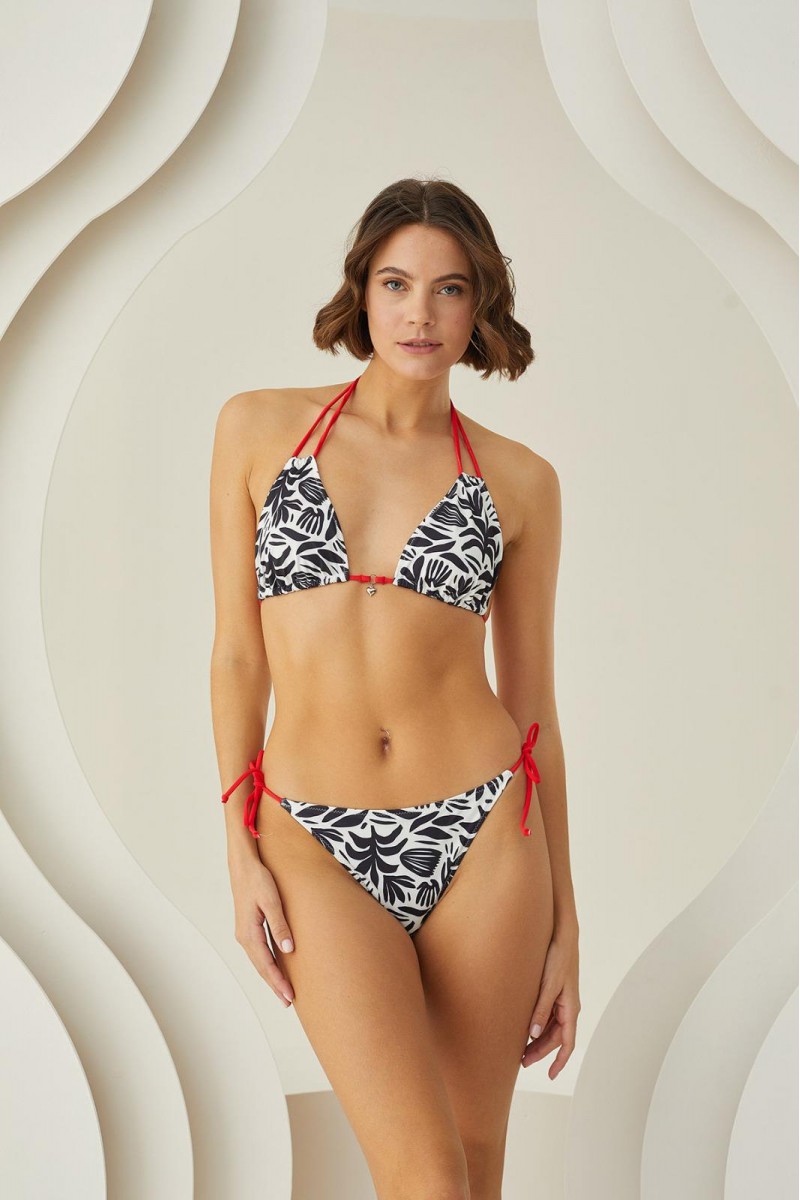 Arias Closet Siyah Beyaz Desenli Kırmızı İp Askılı Boyundan Bağlamalı Bikini Takımı