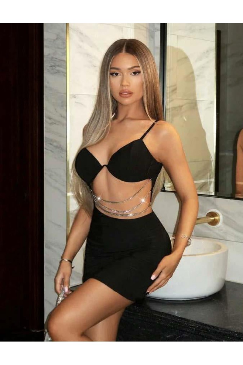 Arias Closet Zincir Detaylı Göğüs Dekolteli Siyah Mini Club Elbisesi