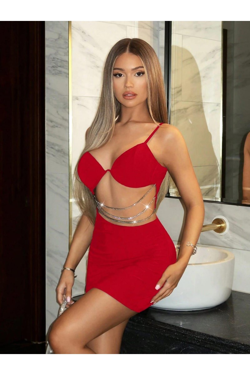 Arias Closet Zincir Detaylı Göğüs Dekolteli Kırmızı Mini Club Elbisesi